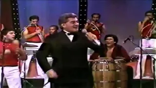 RAY BARRETTO QUÍTATE LA MÁSCARA CANTA ADALBERTO SANTIAGO ÉXITO EN VIVO