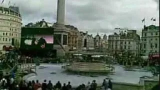 'Hey Jude' at Trafalgar Square