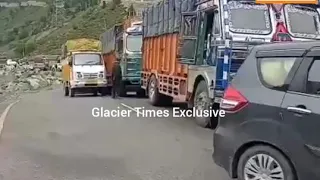 Narrow escape for tipper driver in accident at Hung Sonamarg