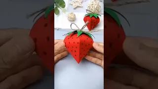 Strawberry gift box making