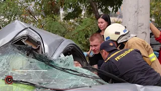 В Днепре на Набережной Заводской Audi на скорости влетел в Kia и задел Toyota