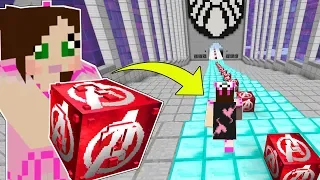 Minecraft: THE AVENGERS LUCKY BLOCK RACE - Lucky Block Mod - Modded Mini-Game