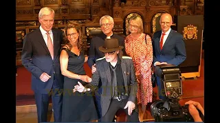 ARTIST TV: UDO LINDENBERG - VERLEIHUNG DER EHRENBÜRGERWÜRDE IM HAMBURGER RATHAUS 2022