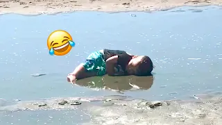 He HATES Summer?! Kids Sleeping in The Beach || Water Fail Moments