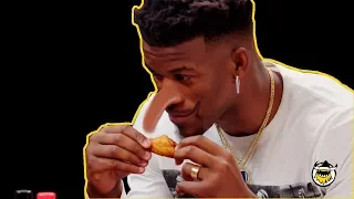 Jimmy Butler eats chicken