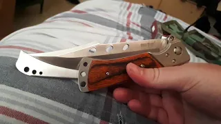 Hey quick unboxing of a new knife by grandway