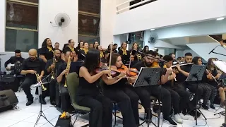 Orquestra tocando na Adbrás João XXIII