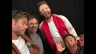 The Avengers sing a song 'The Beatles - Hey Jude'