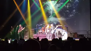 Walk in the Shadows - Queensryche Live KC 2019
