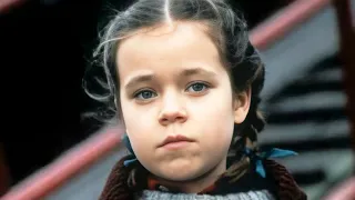 The Little Girl From Waterworld Grew Up To Be So Stunning