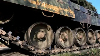 Panzer im Straßenverkehr Main Battle Tanks on public roads in Germany Leopard 2 MBT Marder