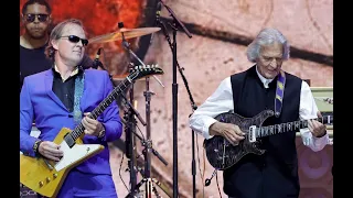 Joe Bonamassa & John McLaughlin tribute Jeff Beck - Eric Clapton's  Crossroads 2023