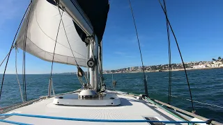 SlowTV - Jeanneau 31 - Single-handed downwind sailing to Oeiras - Jib only