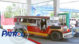 ALAMIN: Dagdag-bawas sa presyo ng produktong petrolyo simula sa Mayo 31 | TV Patrol
