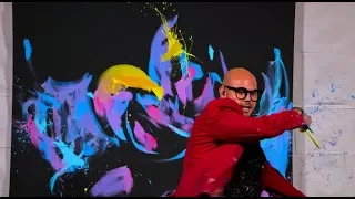 David Garibaldi paints Mickey Mouse