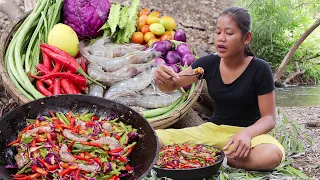 Making Seafood yummy for Food in The rainforest - Hot Raw Shrimp Spicy delicious for Lunch ideas