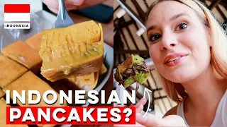 First Time Trying MARTABAK MANIS 🥞🇮🇩 (Traditional Indonesian Pancakes?) [SUB INDO] | Coco Eats