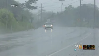 First Rains From Hurricane Lane Make Landfall In Hawaii