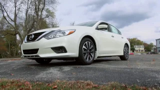 2017 Nissan Altima - Features Review