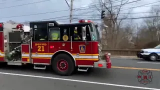 *Enfield, CT (Thompsonville) Squad 21 & T-5 (Chief)* Responding to smoke investigation￼ 11/30/21￼
