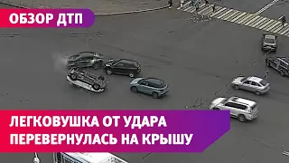 «Опрокинулся на крышу». В центре Уфы произошло серьёзное ДТП