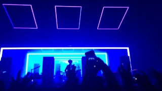 The 1975 // Robbers live, the O2 arena, London, 16.12.2016