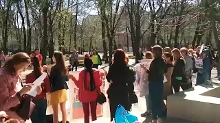 В Ростове проходит митинг в защиту животных