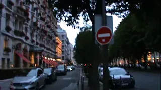 Paris Şanzelize bulvarı-Champs Elysées boulevard