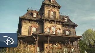 Enter Phantom Manor on this Haunted "Ride & Learn" | Disneyland Paris
