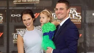 WATCH: Stephen Amell's Adorable Daughter Takes Over the 'Teenage Mutant Ninjas Turtles 2' Carpet