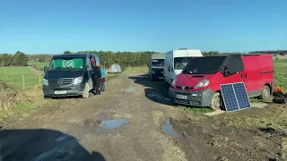 Travelling the Drove #stonehenge #travel #vanlife #humour 🚐☕️☕️👍🏼🏴󠁧󠁢󠁥󠁮󠁧󠁿🌈🙏🏼💙❤️💙❤️