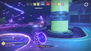 1 Shield throw vs 3 guardians (Destiny 2)