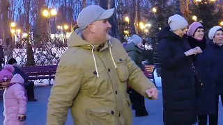 УКРАДУ, УВЕЗУ, ТЫ СО МНОЮ ПРОПАДЕШЬ!🕺💃👍/ТАНЦЫ В ПАРКЕ ГОРЬКОГО ХАРЬКОВ ЯНВАРЬ 2022