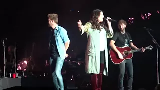 LADY ANTEBELLUM - STILL THE ONE (SHANIA TWAIN COVER) - MANCHESTER ARENA, UK - 04/10/2017