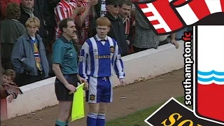 Half-time kit change! | FLASHBACK: Southampton 3-1 Manchester United (13th April 1996)