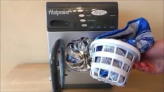 Its My Washing Day using the Casdon  Toy Hotpoint Washing Machine with effects