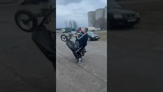 Дикий навал на Дио #stunt #гонки #мотоцикл #погоня #motovlog #менты #эндуро #drift