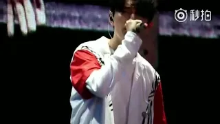 Dimash  《Restart My Love》 fancam 0708 Penguins run Shenzhen station