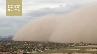 Huge dust storm rolls through Phoenix