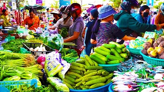 Fresh Food Market in Phnom Penh - Fish, Shrimp, Fruit, Egg, Meat, & More - Cambodian Street Food