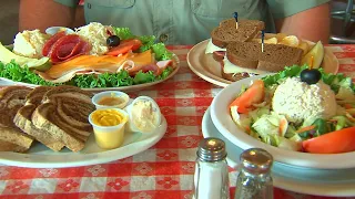 Fosatti’s Deli (Texas Country Reporter)