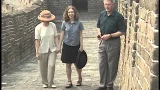 The Clinton First Family Tour the Great Wall of China (1998)