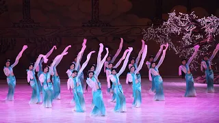 Caiwei, classical Chinese dance from 'Confucius' drama | 中国歌剧舞剧院 舞剧《孔子》——采薇舞