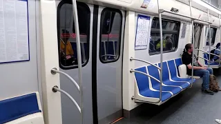 Gostiny Dvor to Begovaya  ride, Line 3,  Saint Petersburg Metro