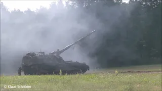 Panzerhaubitze 2000 Artillerieschlag