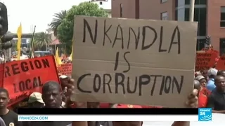 South Africa: "Jacob Zuma has become a thief" - Thousands march against corruption
