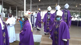 LedebaTV- obsèques de Mgr Laurent Mandjo, messe de requiem à la cathédrale St André de Yopougon