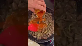 Куриные сердечки в красном соусе🔥 #накухнеуиванасоловьева