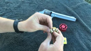 How to Use Smith & Wesson 929 Moon Clips From Speed Beez