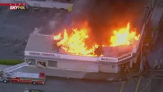 Commercial fire erupts in Compton